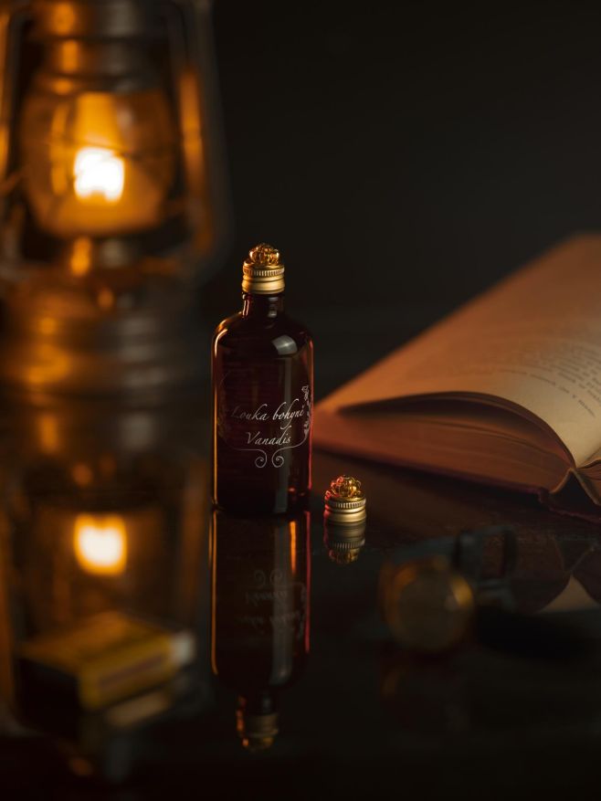 Když se procházela skandinávská bohyně krásy Vanadis po překrásných loukách plných voňavých květin, měla jistě tu...